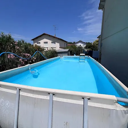 Piscine Netflix Parking Διαμέρισμα Μπερζεράκ