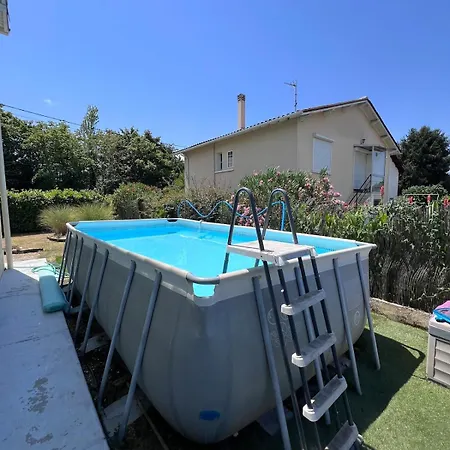 Piscine Netflix Parking Bergerac